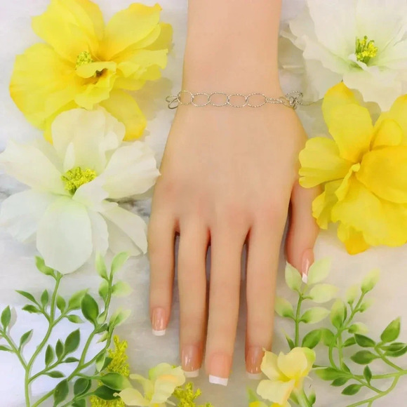 Minimalist Bracelet, Sleek & Modern Design, Women’s Fashion, YC110408-B - Picture 3 of 10